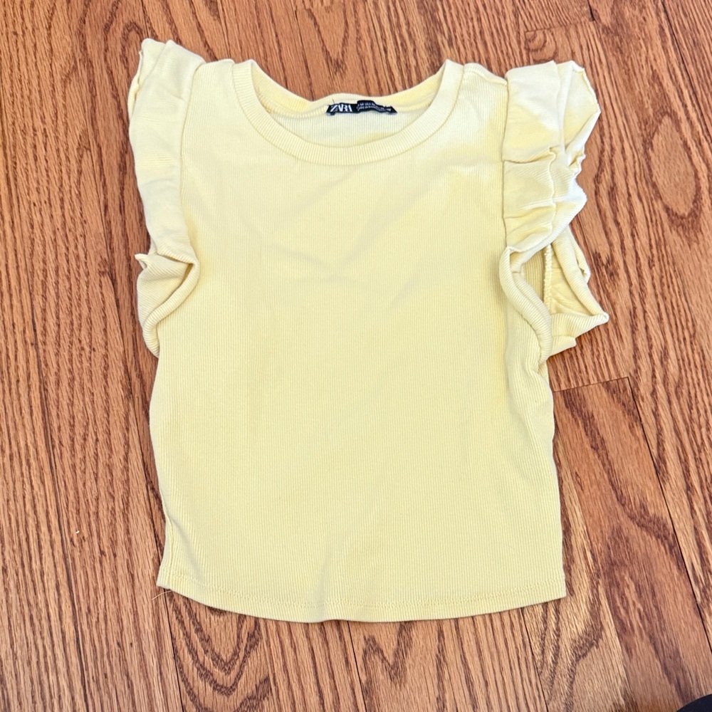 Zara Women’s Soft Yellow Ruffle Sleeve Tee SIZE M
